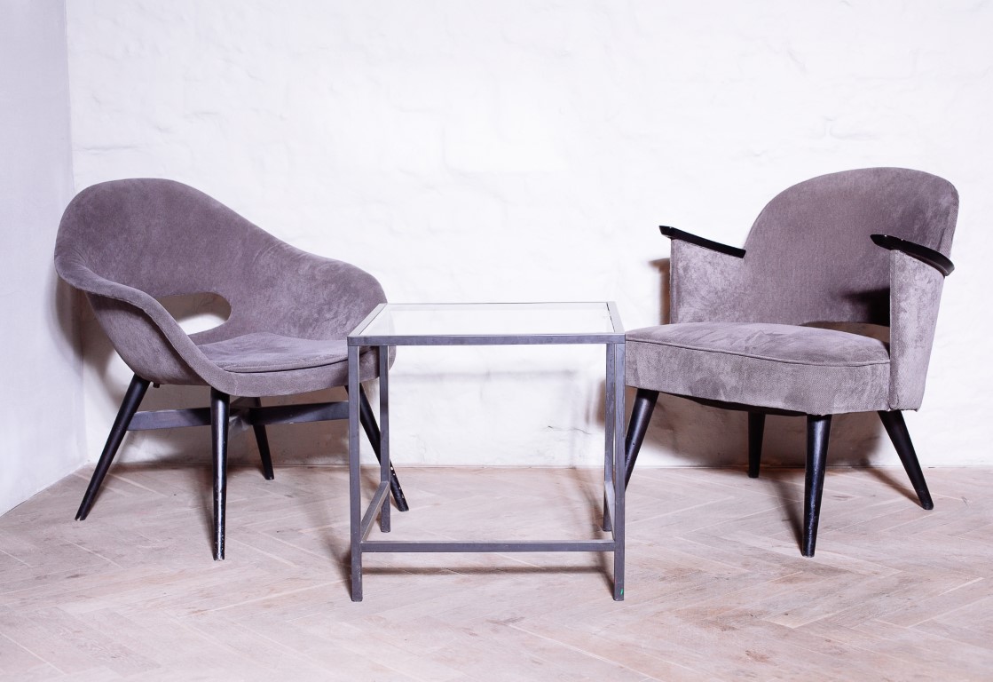 Paire de fauteuils de couleur gris anthracite
