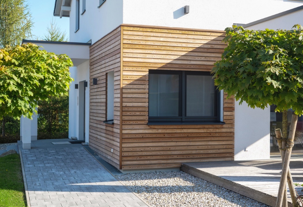 maison moderne façade bardage bois