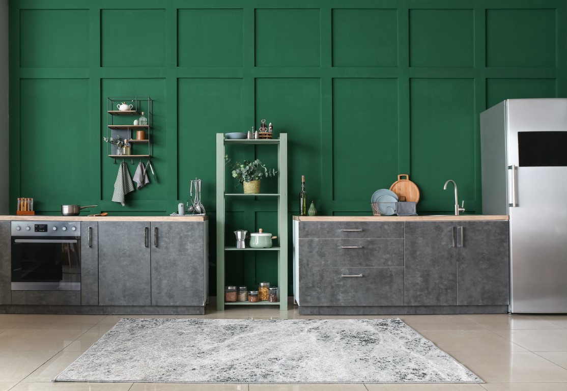 Une cuisine en gris et vert